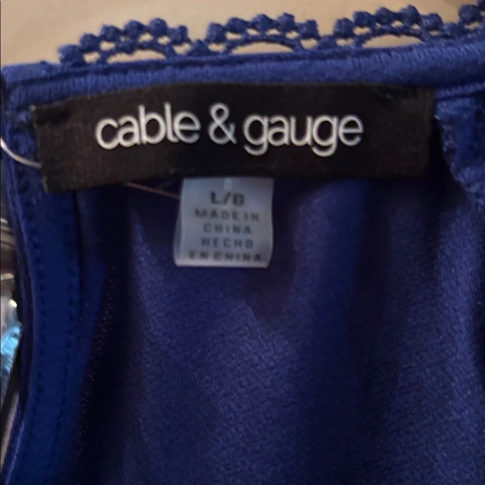 NWT Cable & Gauge Women's Royal Blue Top Large - Picture 4 of 8